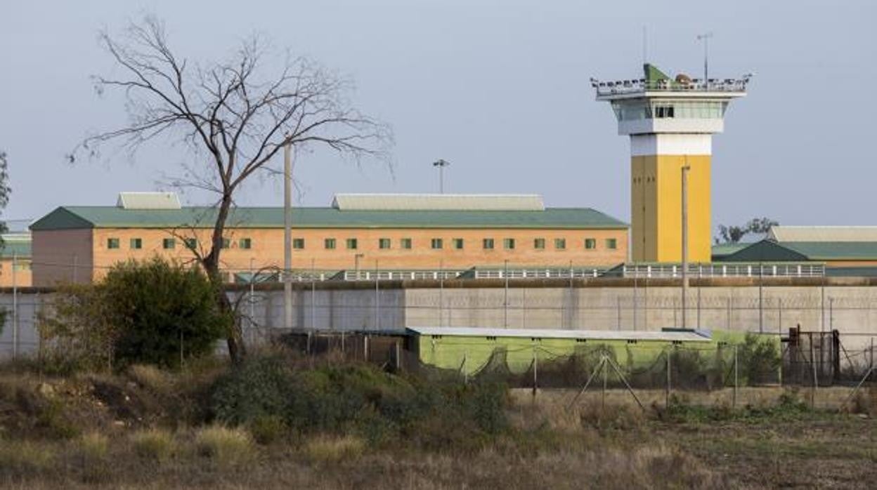 Vista exterior del centro penitenciariod e Huelva