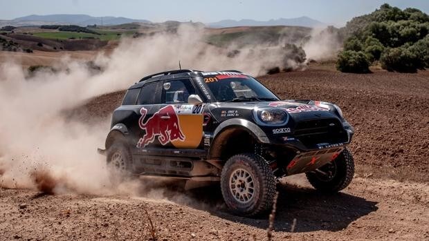 Carlos Sainz, tercero en el Andalucía Rally, intentará recortar distancia en Palma del Río y Santaella