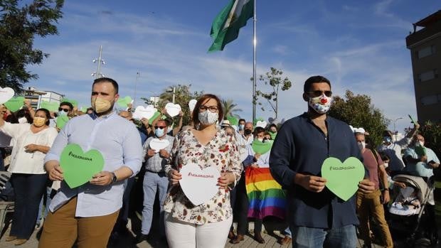 El grupo de apoyo a Susana Díaz en Córdoba hace acto de presencia con los altos cargos al fondo