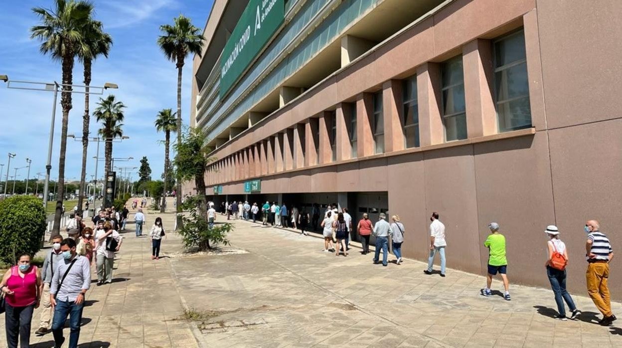 El estadio de la Cartuja está funcionando como centro de vacunación en Sevilla