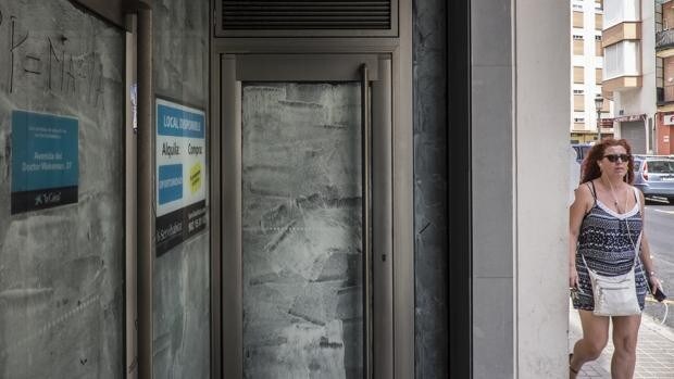 La banca cierra en Córdoba un 39% de sus oficinas y tiene un 30% menos de empleados en la última década
