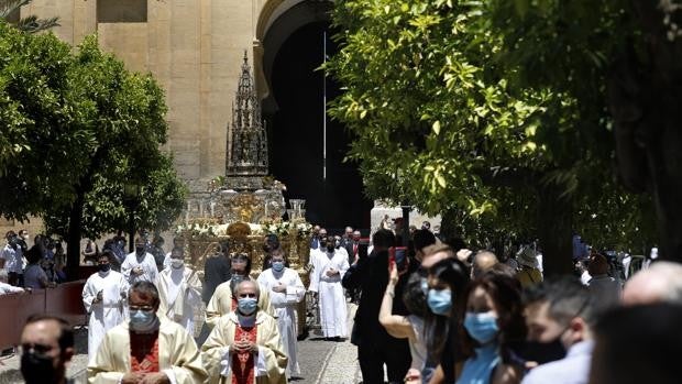 La procesión del Corpus Christi en Córdoba volverá a recorrer el Patio de los Naranjos