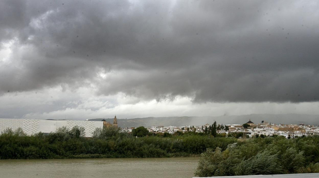 Nubes sobre Córdoba en una imagen de archivo