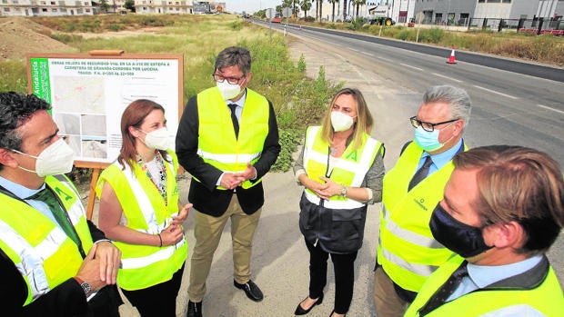 Arrancan las obras para reasfaltar los 14 kilómetros de la variante de Puente Genil en la A-318