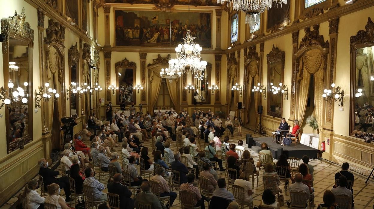 La belleza del Salón Liceo del Círculo de la Amistad, en un acto reciente en 2021