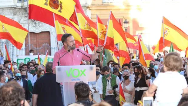 Santiago Abascal anuncia que Vox no apoyará los presupuestos del Gobierno andaluz para 2022