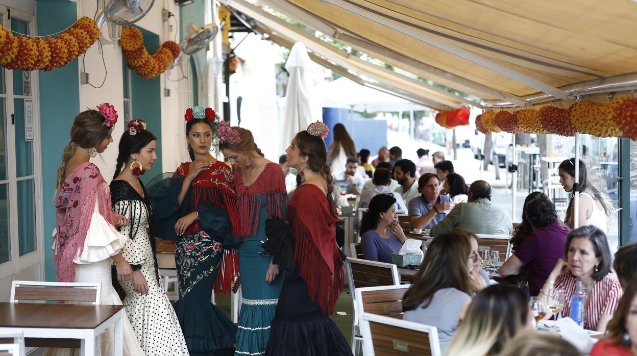 Ambiente de Feria en un local