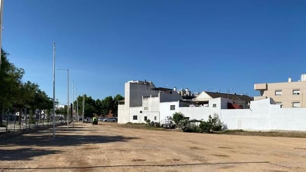 Habilitado un aparcamiento con 107 plazas en la avenida del Campo de la Verdad de Córdoba