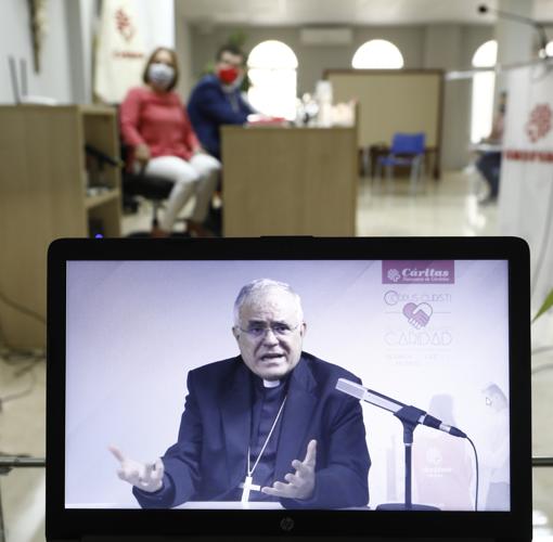 El obispo, durante su intervención telemática en el acto