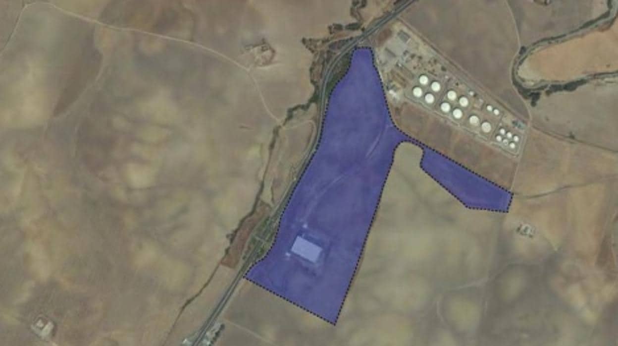 En azul, la zona afectada junto a los depósitos de CLH