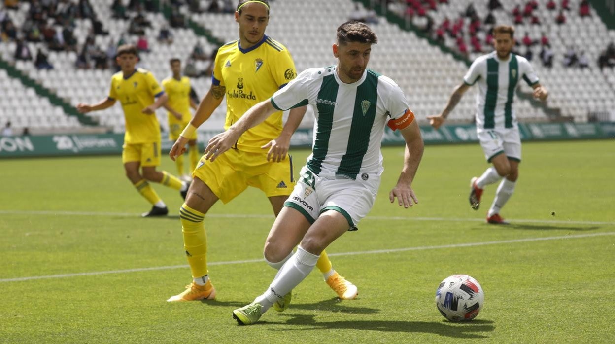 El capitán del Córdoba CF, Javi Flores