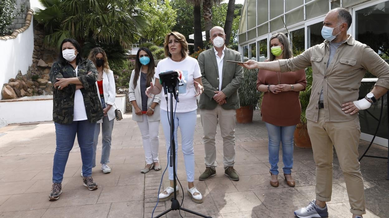 Susana Díaz junto a dirigentes del PSOE en Córdoba en un acto de las primarias celebrado en Sansueña