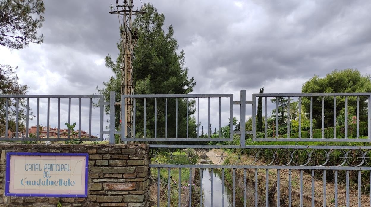 Canal del Guadalmellato a la altura del Brillante