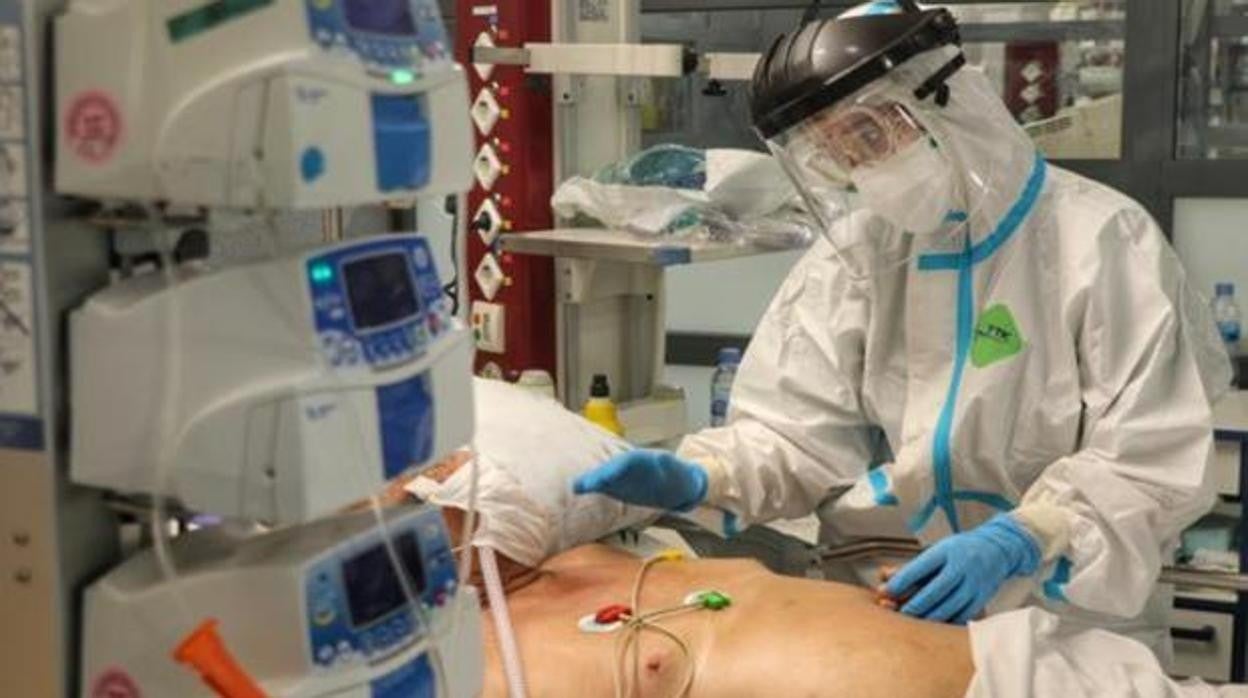 Un paciente en la UCI de un hospital de Córdoba