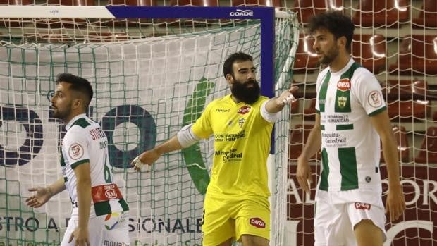 El portero Alfonso Prieto renueva con el Córdoba Patrimonio de la Humanidad