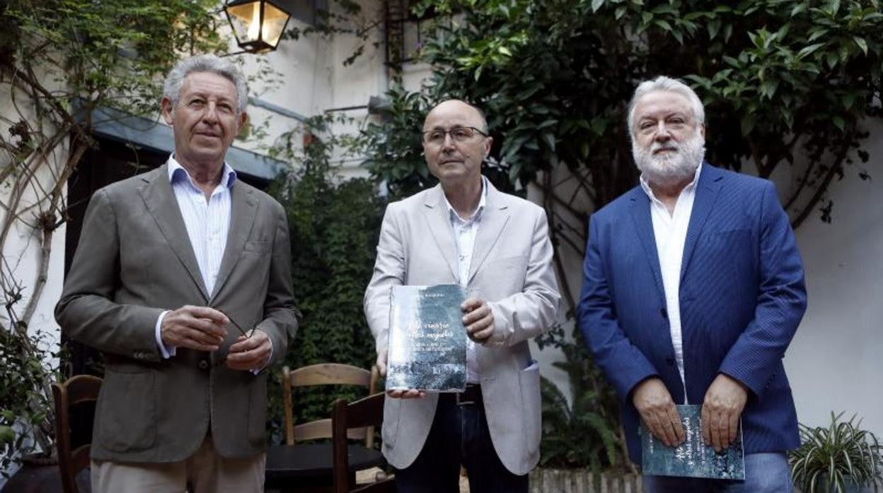 Manuel Bellido recorre en un libro la presencia del Montilla-Moriles en la literatura, el cine y la televisión