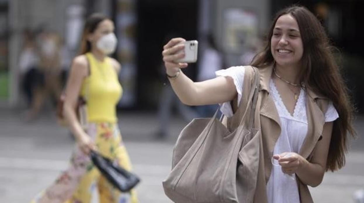 Marín insiste en recomendar el uso de la mascarilla en exteriores: «Nos importa más la vida que los escaños»