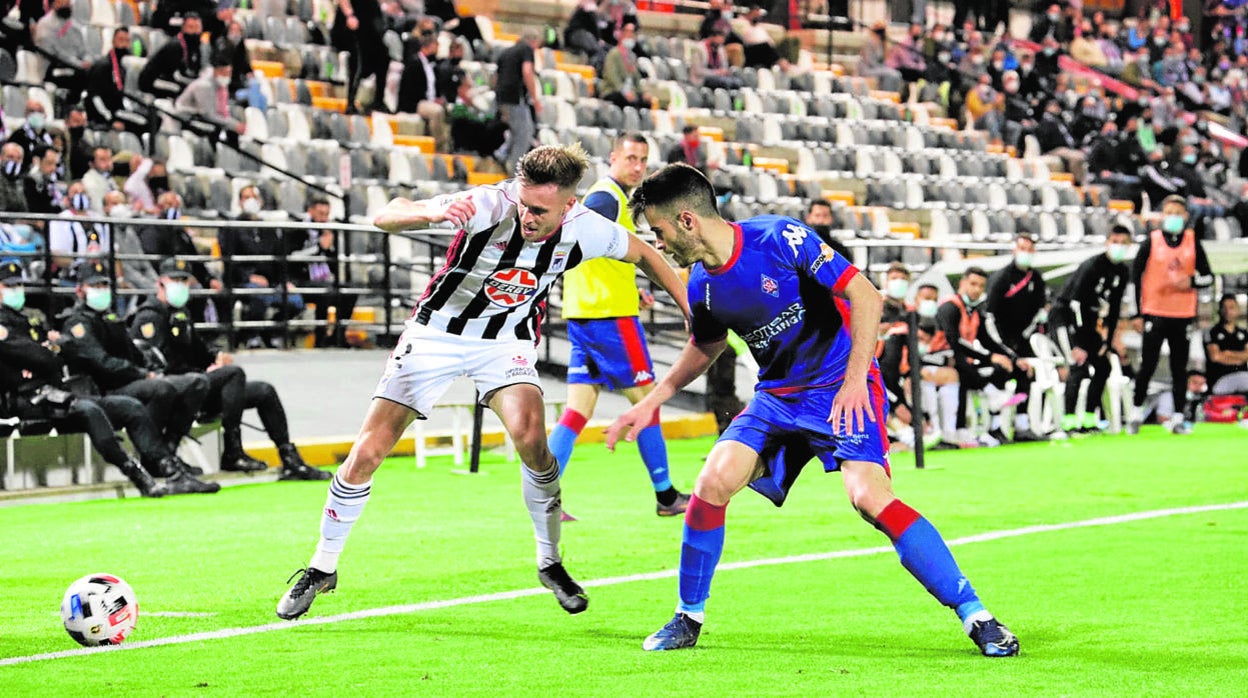 El Badajoz, durante la final del play off de ascenso a Segunda ante el Amorebieta