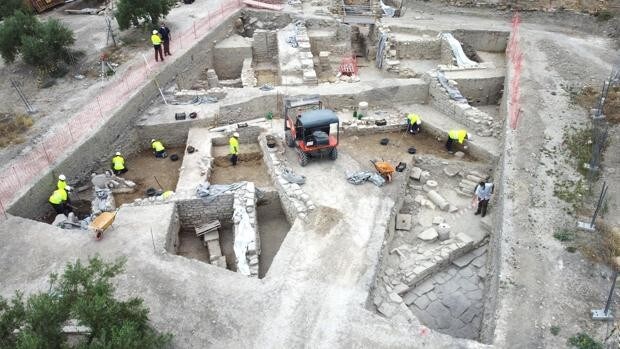 Descubren un barrio noble romano durante la rehabilitación de unas cisternas en Porcuna