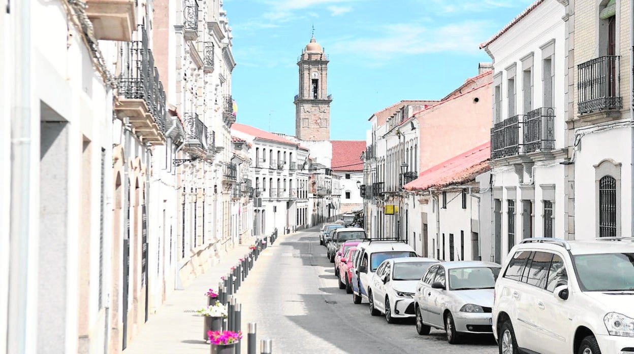 Una de las calles de la localidad jarota vacía a media mañana