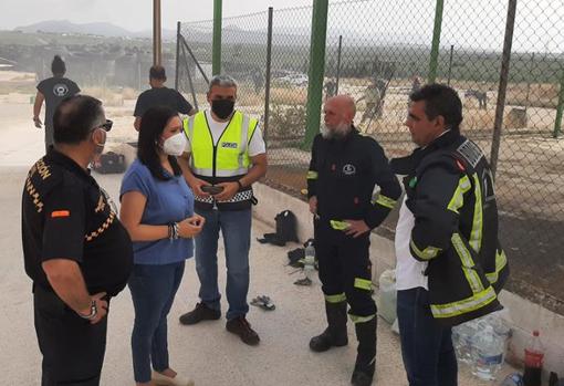 Incendio Córdoba | Investigan las causas del fuego en una planta de neumáticos de Puente Genil