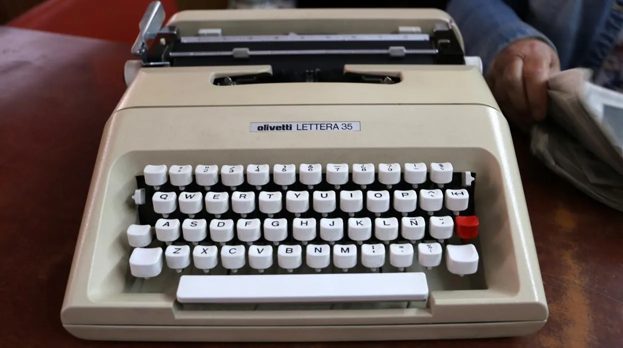 Una máquina de escribir