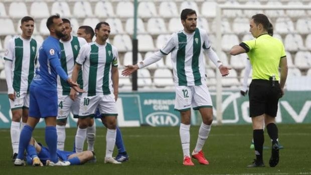 ¿Qué requisitos hay que cumplir para ver el Córdoba CF-Linares en El Arcángel este sábado?