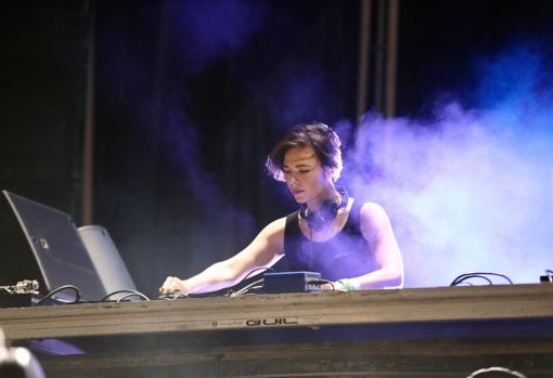 Nina Kraviz sobre el escenario