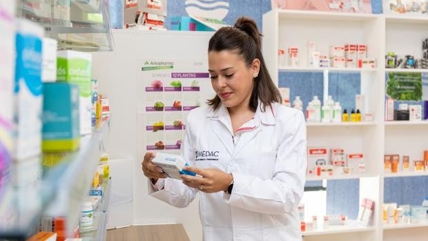 MEDAC refuerza su oferta sanitaria en Sevilla con la FP de Farmacia y Parafarmacia