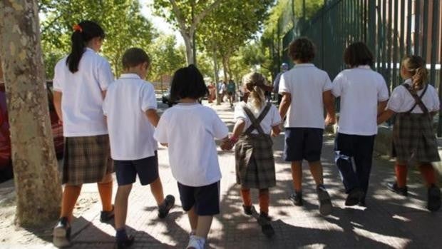 La educación concertada en Andalucía tendrá 700 profesores extra el próximo curso por el Covid