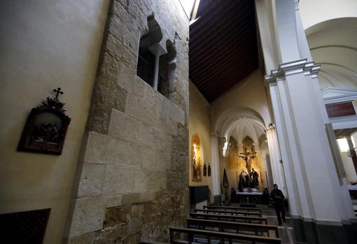 Parte del antiguo alminar que conserva la iglesia de Santiago