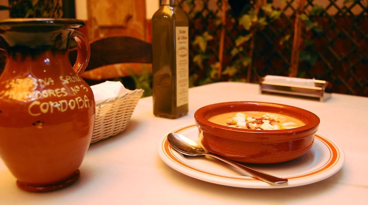 Tapa de salmorejo de la taberna Salinas