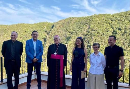 El obispo Demetrio Fernández durante la inauguración de la residencia San Gabriel