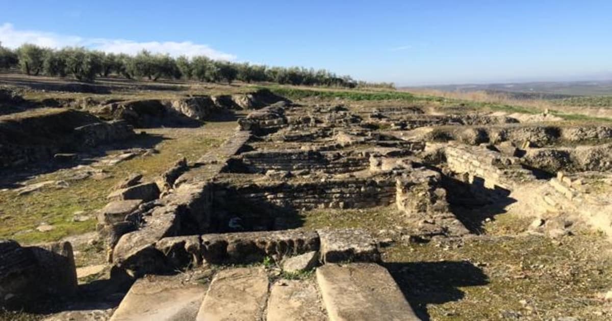 Calle de la ciudad romana de Obulco descubierta en Porcuna