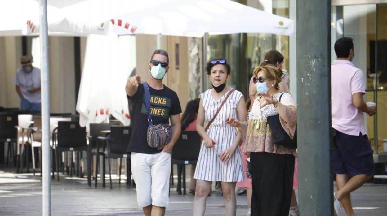 El uso de la mascarilla es desigual en los espacios abiertos, donde ya no es obligatoria