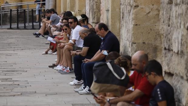 Las visitas nacionales tiran de la recuperación turística de agosto en Córdoba