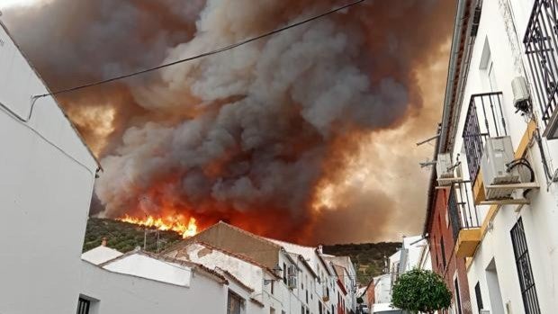 La Junta desactiva el nivel de emergencia tras quedar estabilizado el incendio de Villaharta en Córdoba