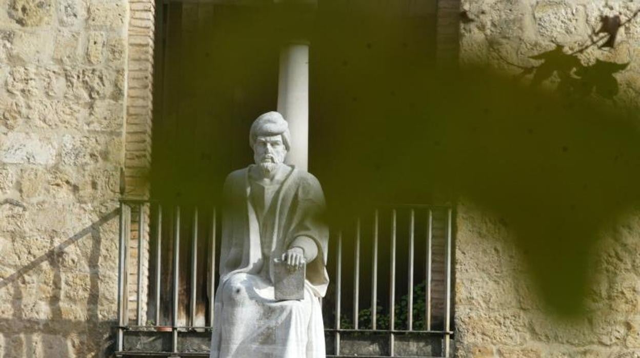 Estatua de Averroes en Córdoba