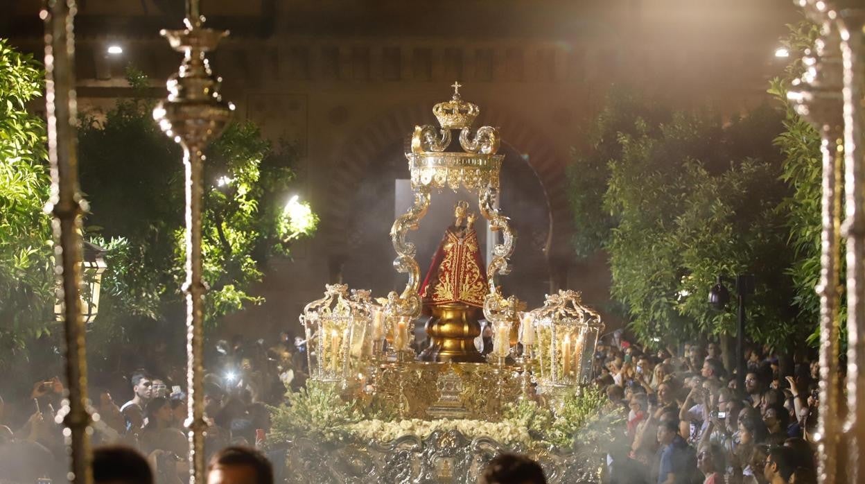 La Virgen de la Fuensanta, en el Patio de los Naranjos en septiembre de 2019