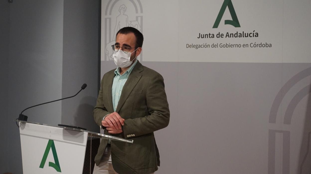 El delegado de Empleo de la Junta durante una rueda de prensa celebrada el pasado mes