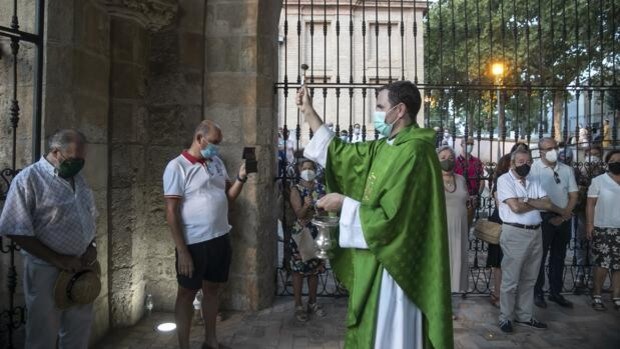 Antonio Jesús Morales: «Con la pandemia muchas personas vienen a rezar a la Virgen de la Fuensanta»