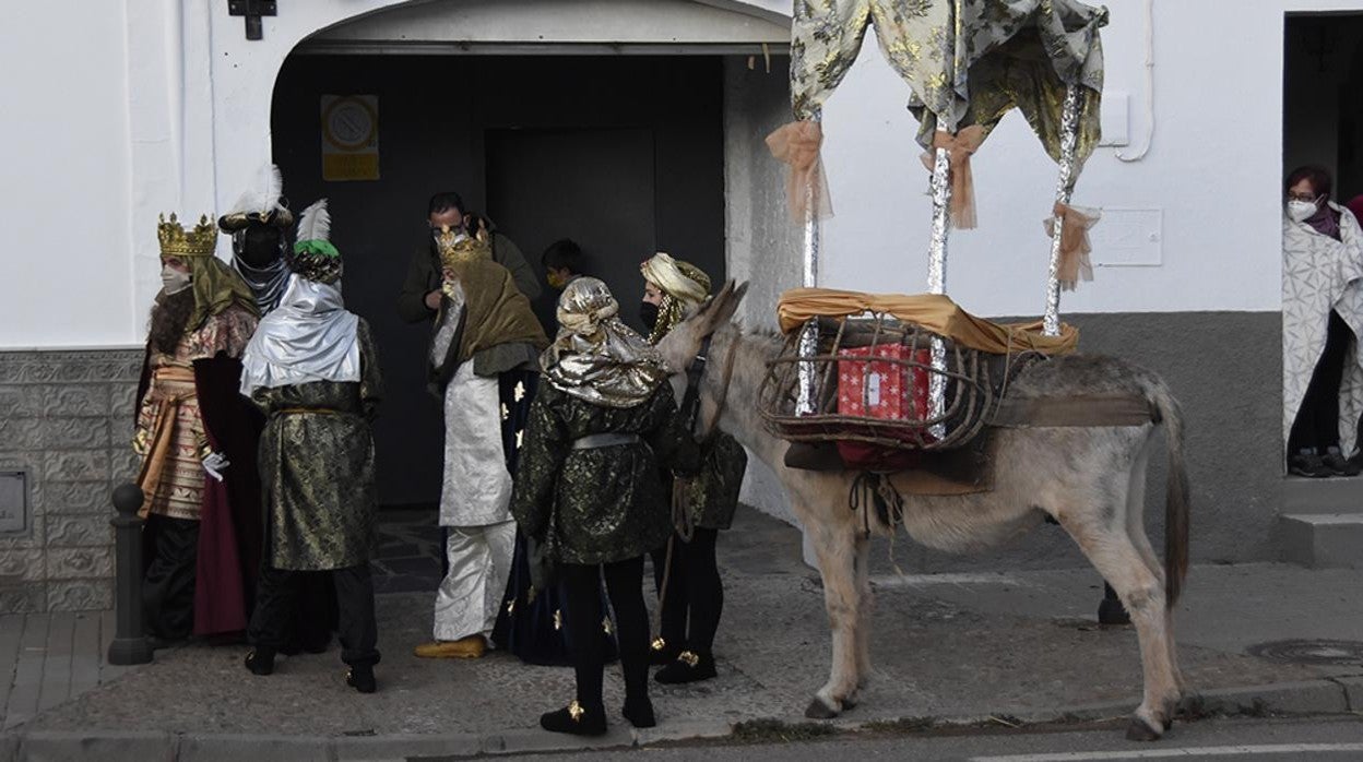 Imágenes de la los Reyes Magos de Higuera de la Sierra la la edición de 2021, marcada por la pandemia