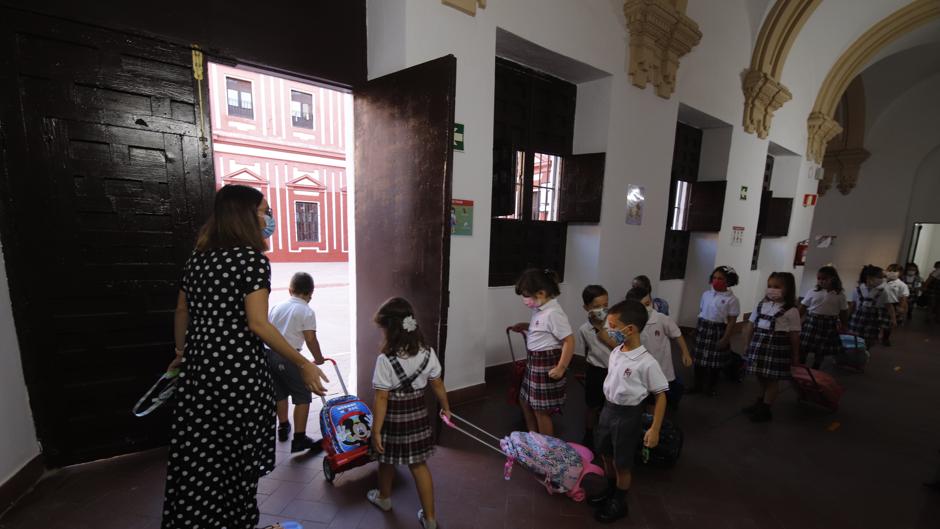 'Vuelta al cole' Córdoba | El nuevo curso escolar arranca sin bajar la guardia contra el Covid