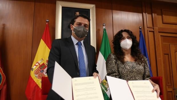 La Junta y el Ayuntamiento de Córdoba pactan programas de ocio y cultura para menores