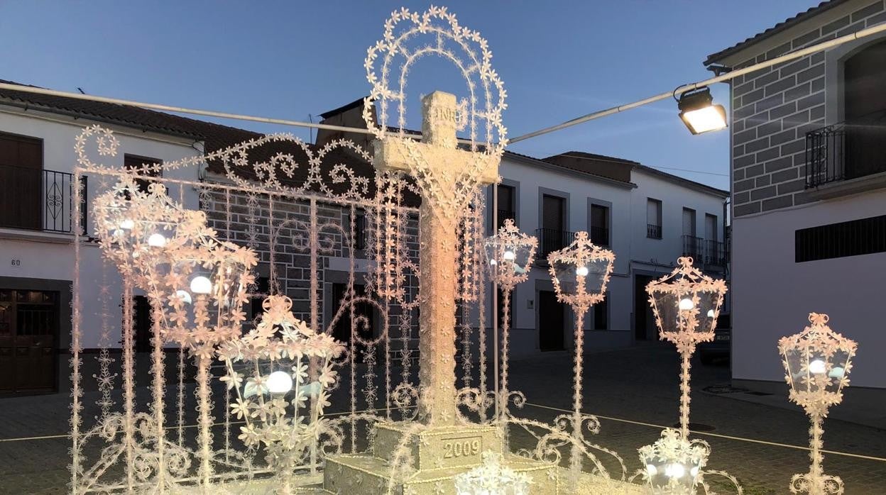 Una de las cruces de mayo en las calles de Añora