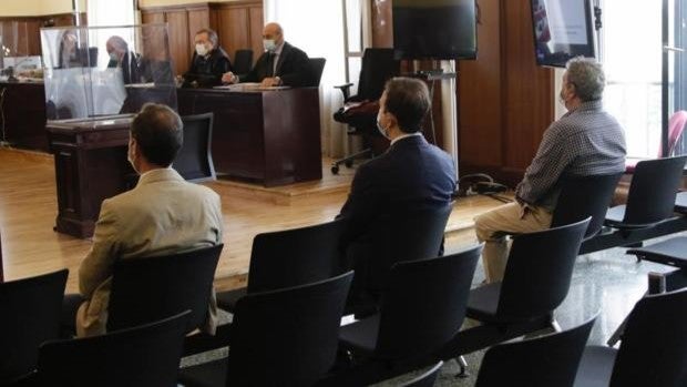 Arranca el juicio por los préstamos y altos sueldos de exdirectivos de Invercaria