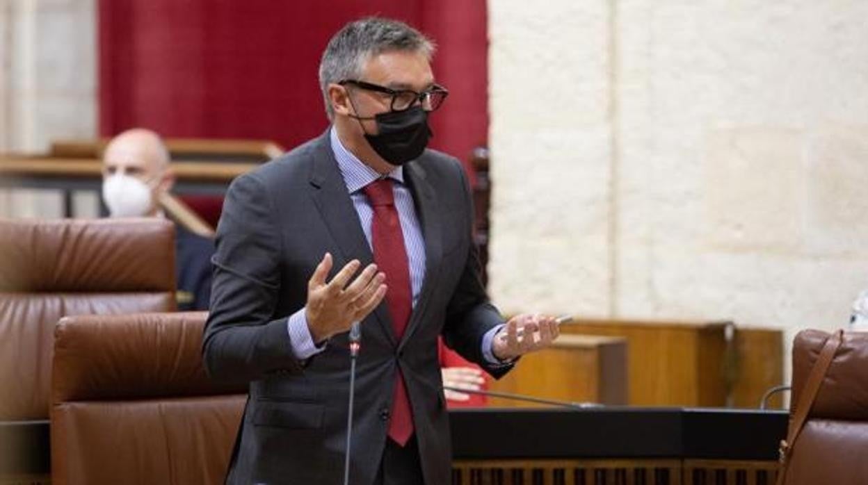 Manuel Gavira, durante una intervención en el Parlamento