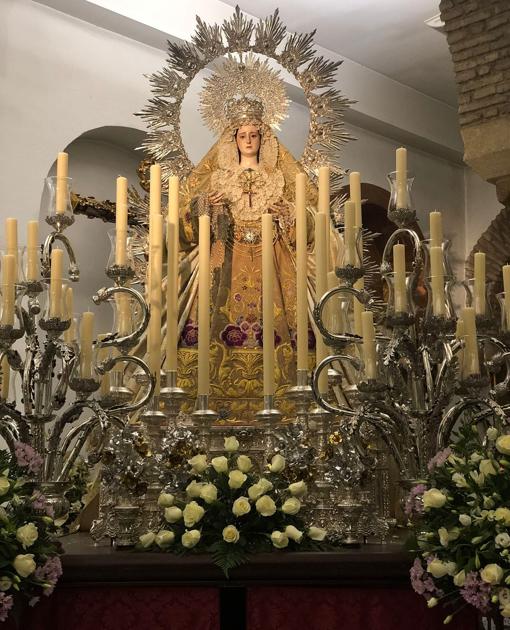 La Virgen del Rayo, ya preparada en sus andas para su procesión