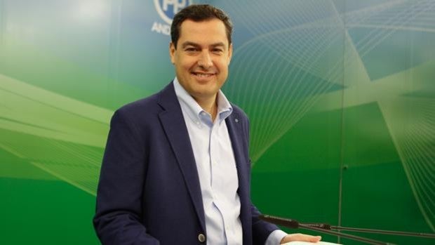 Juanma Moreno dice que las cifras de contagio por Covid en Andalucía son «las mejores» en un año