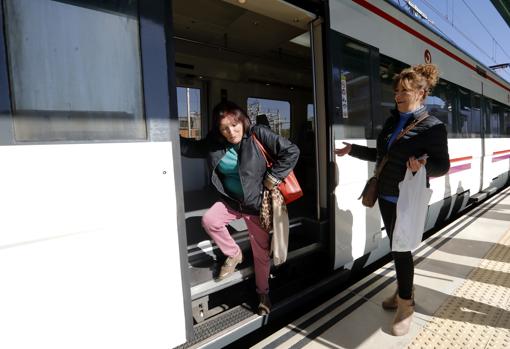 El fiasco del Cercanías de Córdoba | ADIF deja en el aire la ubicación y los plazos del nuevo apeadero